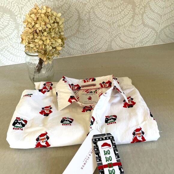 NWT Denim & Flower Santa Gamer Button Down Short Sleeve Christmas Shirt Size M - Picture 10 of 13
